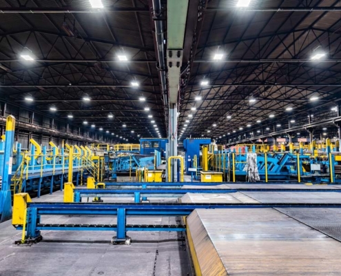 concept light® LED-Lichtsysteme – langlebige, flimmer- und flackerfreie Beleuchtung für Industrie- und Produktionshallen